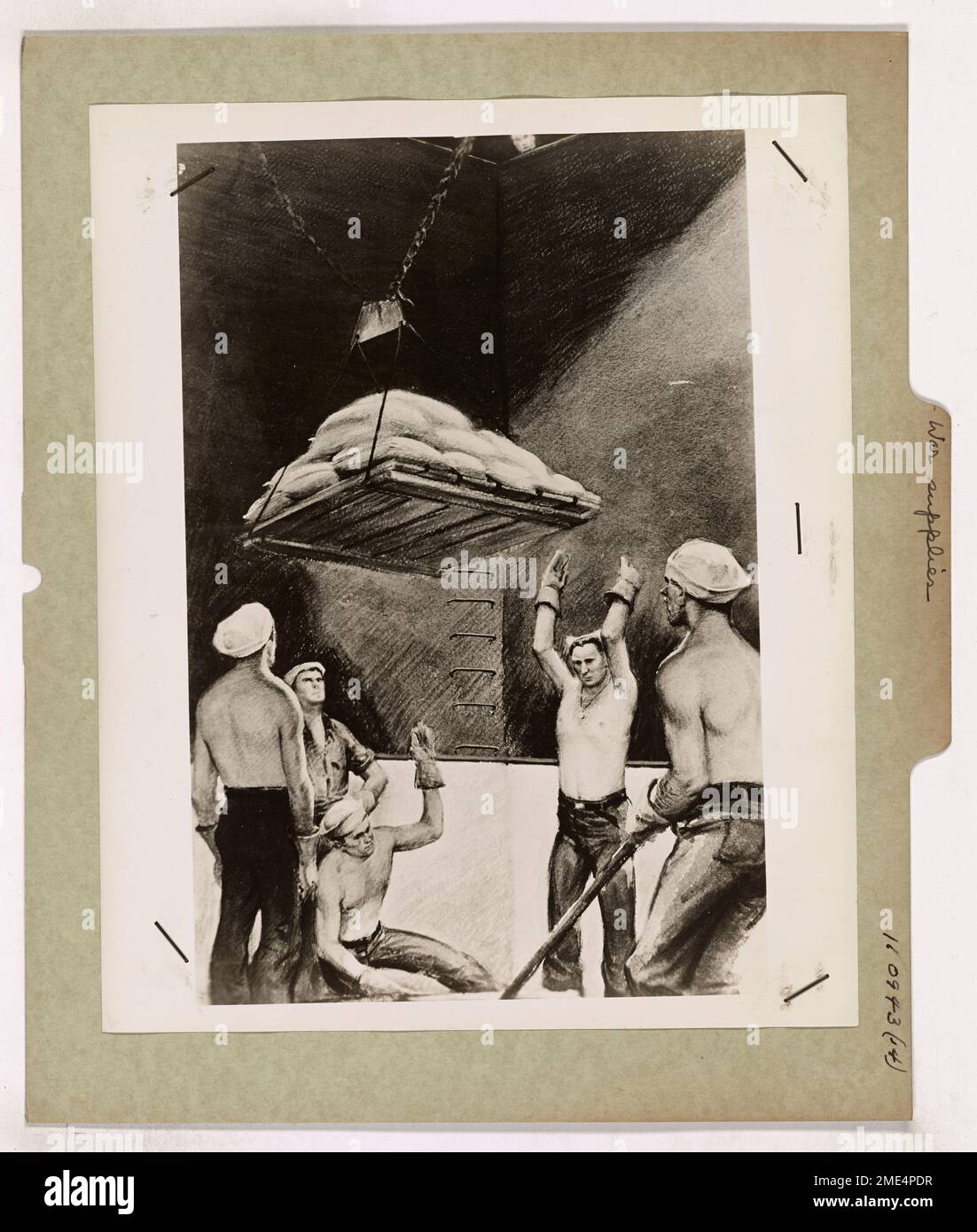 Le guardie costiere spostano rifornimenti di guerra critici nel Pacifico meridionale, garantendo che le forze militari siano equipaggiate e pronte per il combattimento. Questa immagine dell'artista di combattimento della Guardia Costiera Ken Riley cattura le operazioni di rifornimento in azione. Foto Stock