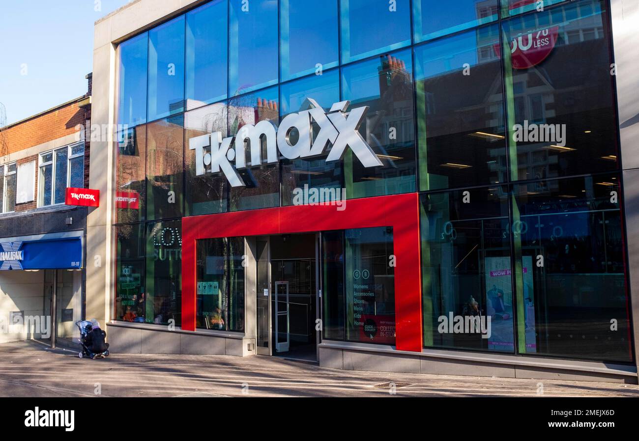 Negozio T. K. Maxx a Sutton High Street nel centro città , Surrey , Inghilterra UK Foto Stock
