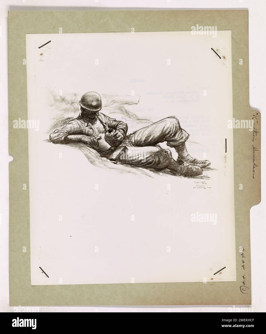 Un guardiano della costa si vede mentre consuma un pranzo K-Ration sull'isola di Engebi, Eniwetok, durante la seconda guerra mondiale. Questa opera d'arte, creata dall'artista di combattimento della Guardia Costiera Ken Riley, cattura la vita quotidiana e le difficili condizioni del servizio militare. Foto Stock