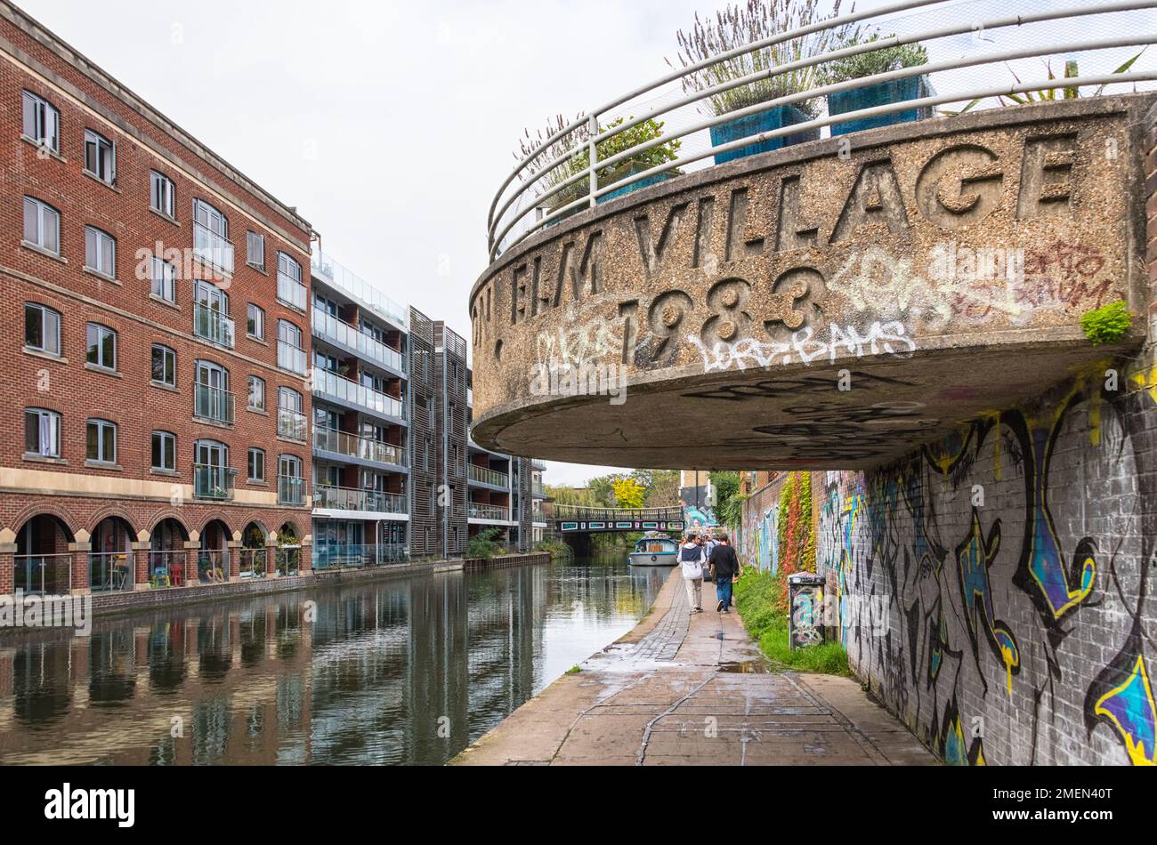 Alzaia del canale Regents a Camden Town, Londra, Inghilterra Foto Stock