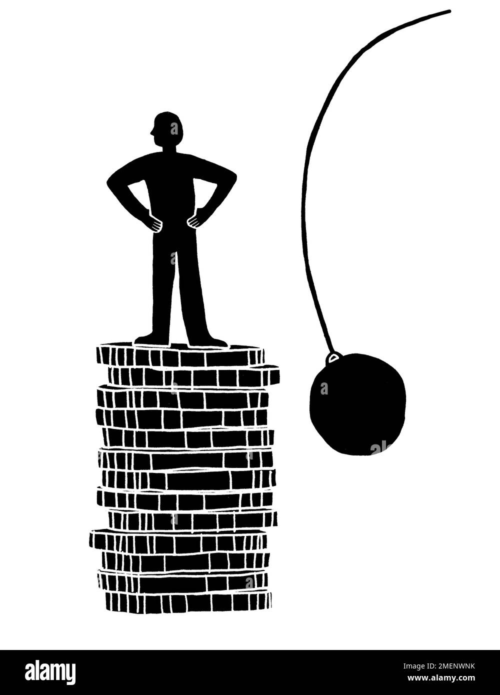 Immagine in bianco e nero di un uomo in piedi su un mucchio di monete con una palla rovinante a lato Foto Stock