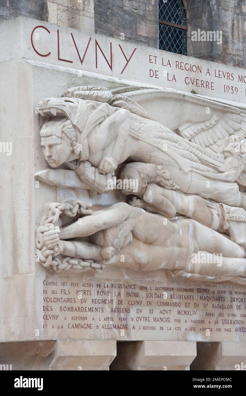 Francia, Borgogna, Saone-et-Loire, Cluny, monumento commemorativo della guerra mondiale del 2nd Foto Stock