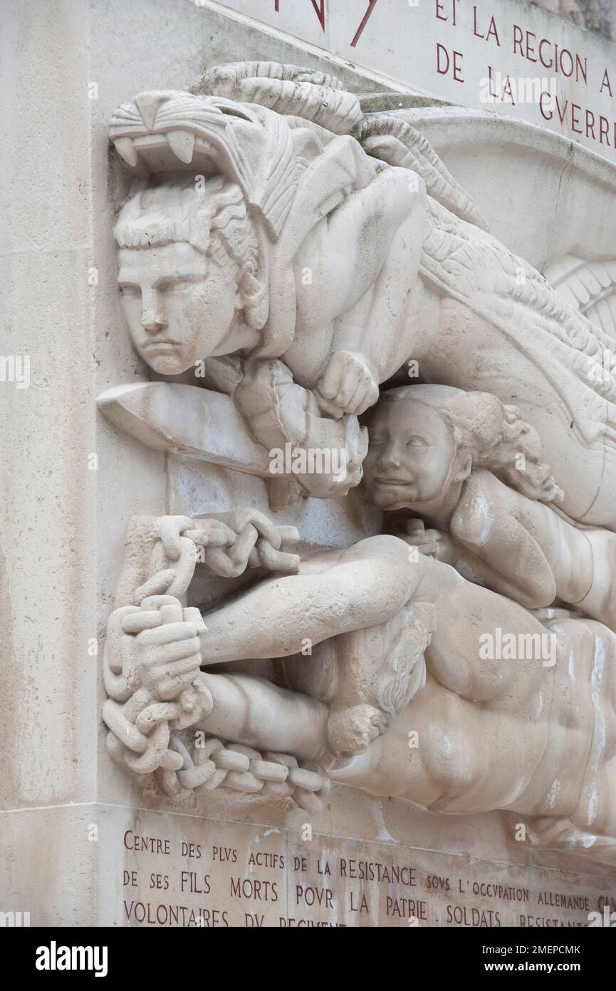 Francia, Borgogna, Saone-et-Loire, Cluny, monumento commemorativo della guerra mondiale del 2nd Foto Stock