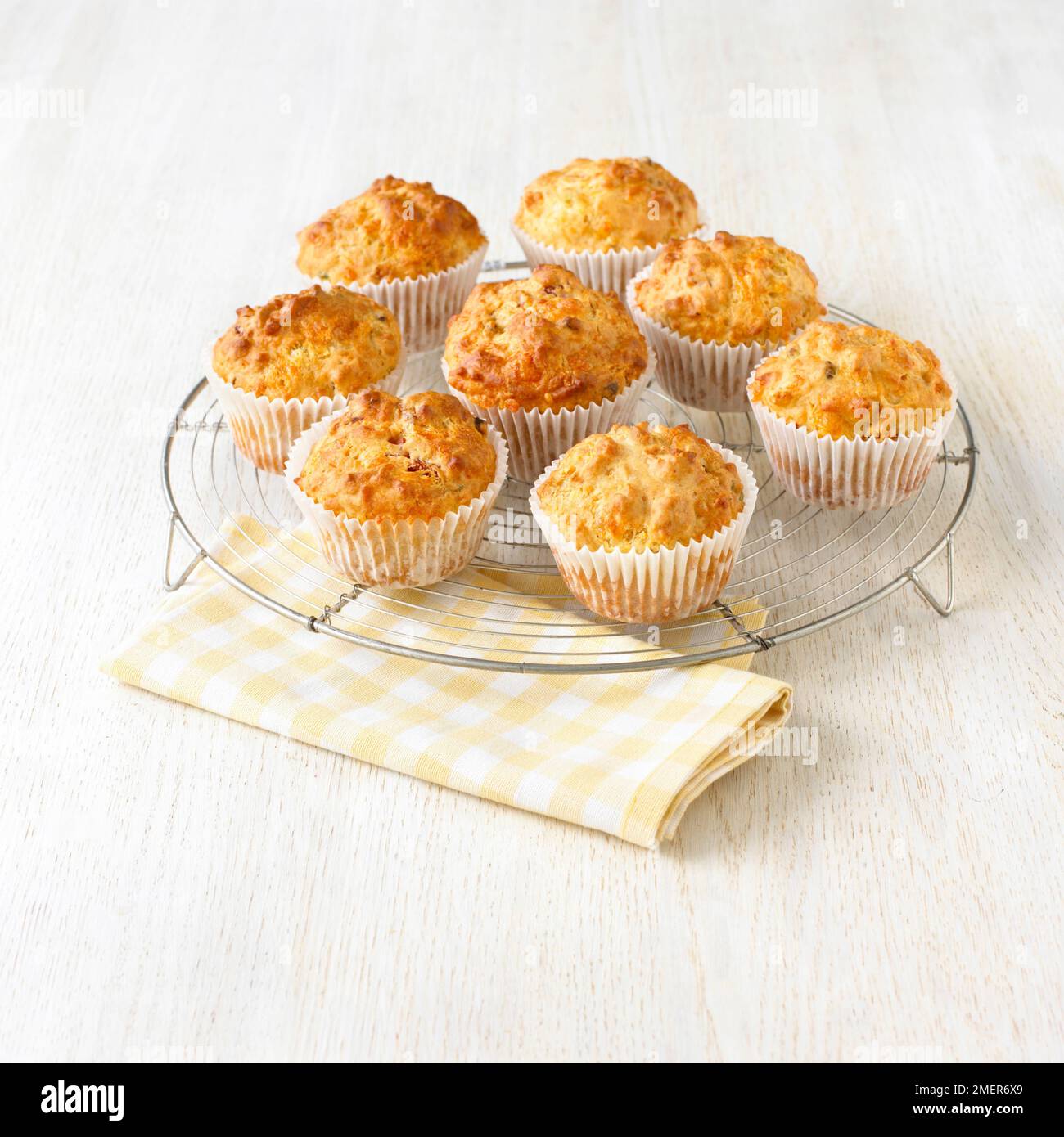 Muffin salati per la colazione Foto stock - Alamy