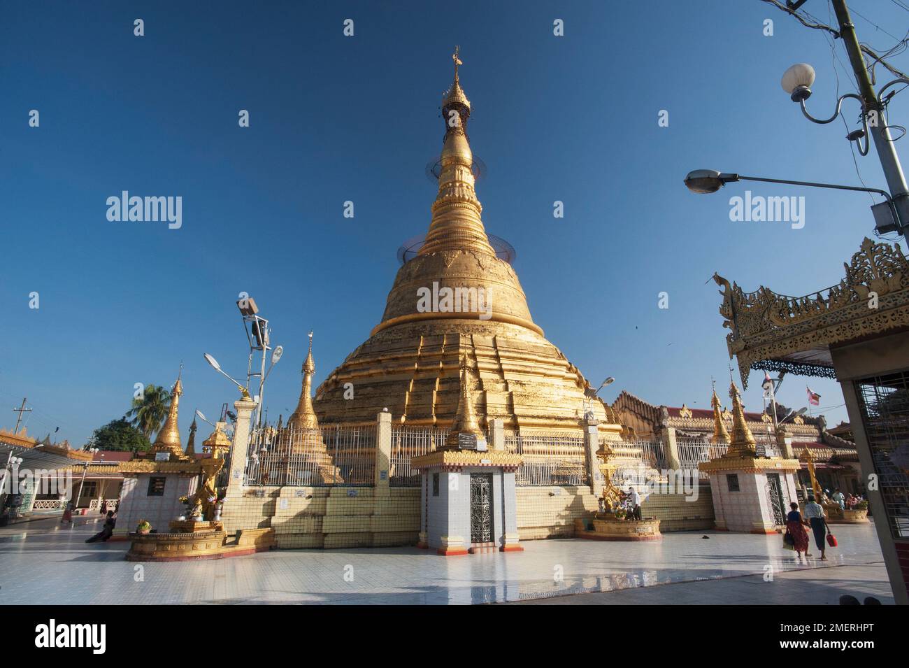 Myanmar, Yangon, Botataung Paya, pagoda centrale Foto Stock