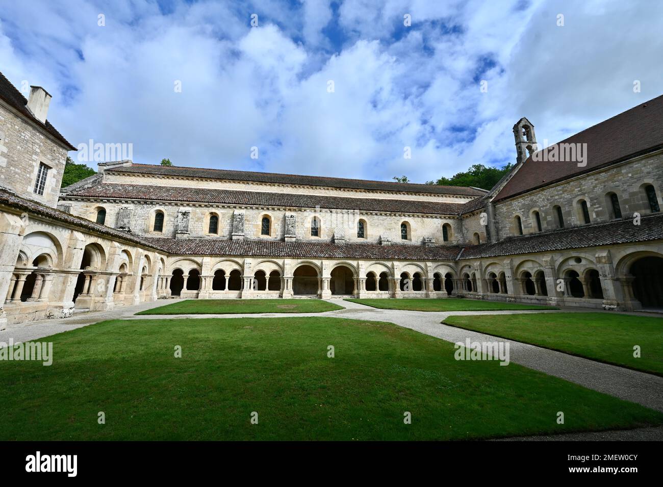 L'Abbaye Cistercienne de Fontenay, Francia, fondo 1118 de Bernard de Clairveux - 1791 Foto Stock