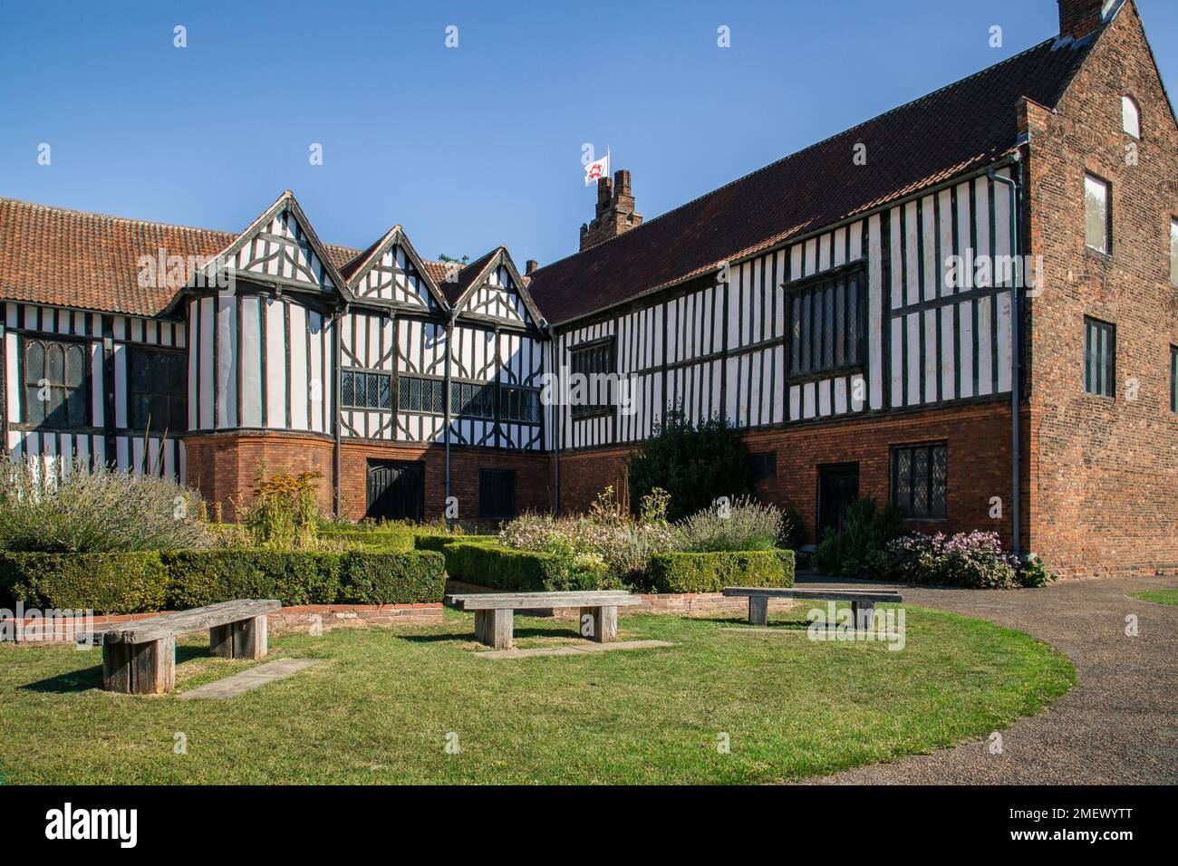 L'ala ovest e la grande sala di Gainsborough Old Hall, che ha più di 500 anni e una delle case padronali medievali meglio conservate in Inghilterra. Foto Stock