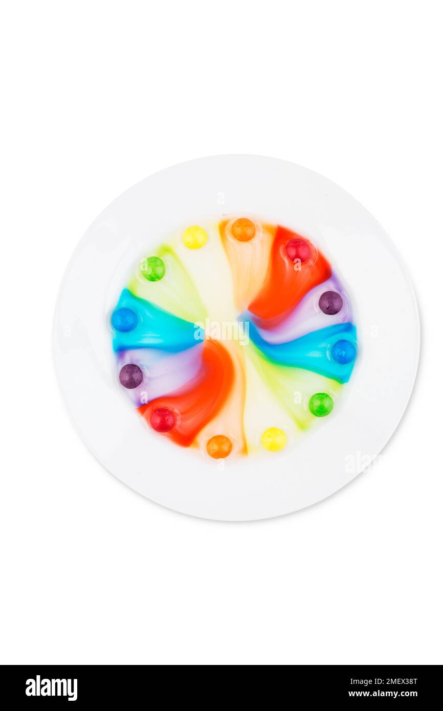 Dolci arcobaleno su un piatto Foto Stock