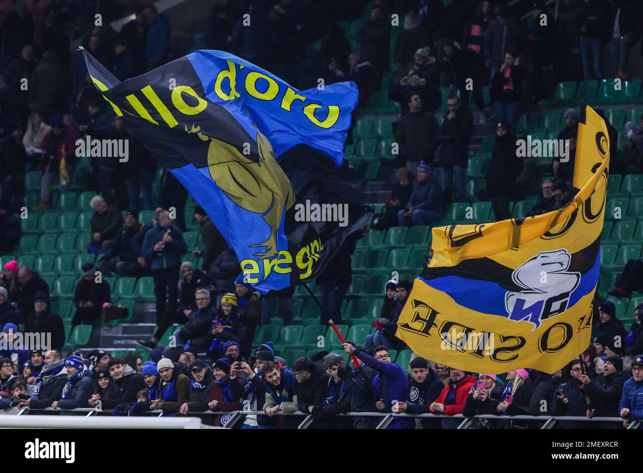 Milano, Italia. 23rd Jan, 2023. Tifosi del FC Internazionale durante la Serie Una partita di calcio del 2022/23 tra il FC Internazionale e l'Empoli FC allo Stadio Giuseppe Meazza di Milano il 23 gennaio 2023 Credit: Independent Photo Agency/Alamy Live News Foto Stock