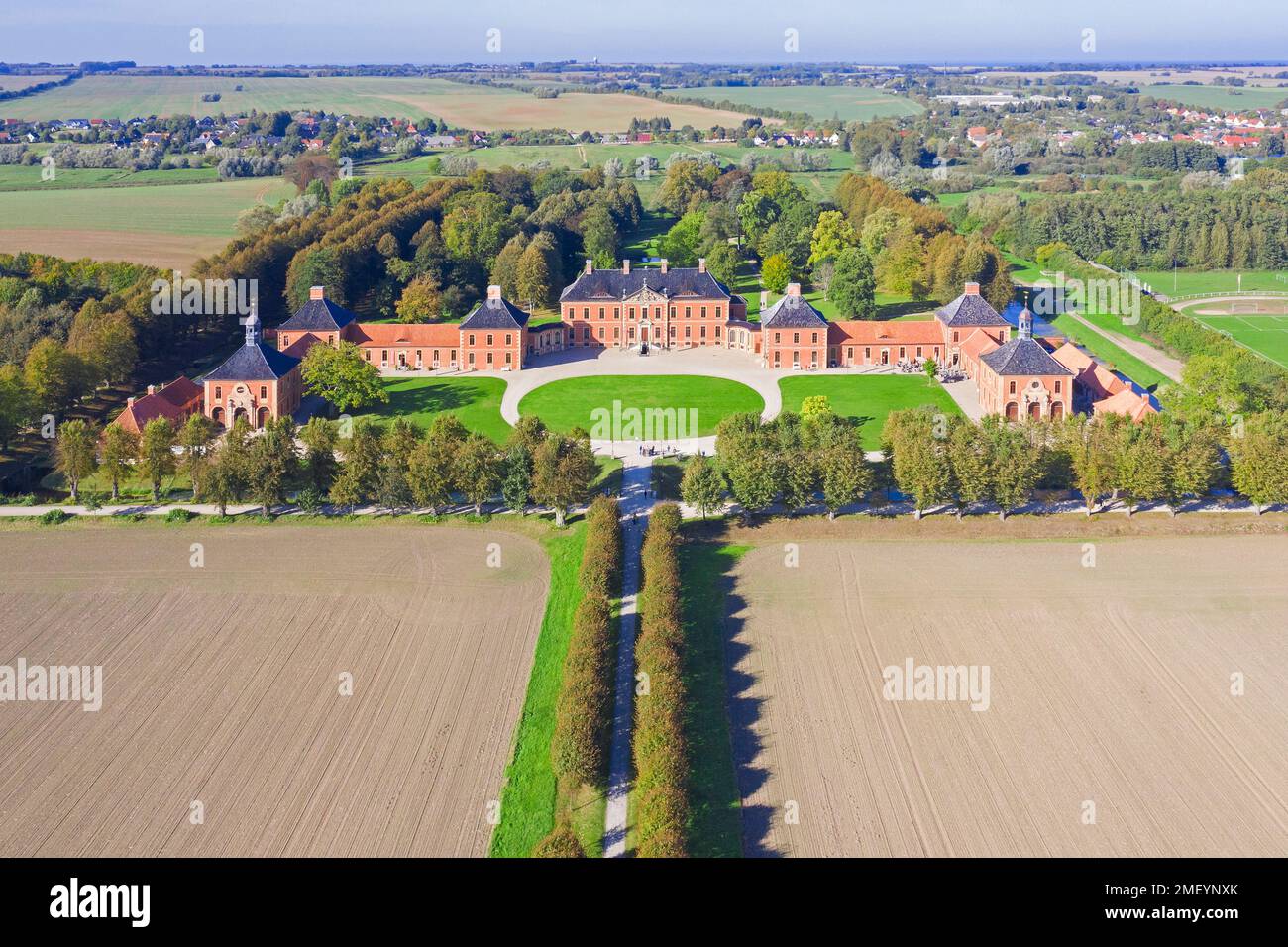 Veduta aerea oltre 18th ° secolo Schloss Bothmer, maniero barocco / casa di campagna vicino a Klütz nel Meclemburgo-Vorpommern, Germania settentrionale Foto Stock