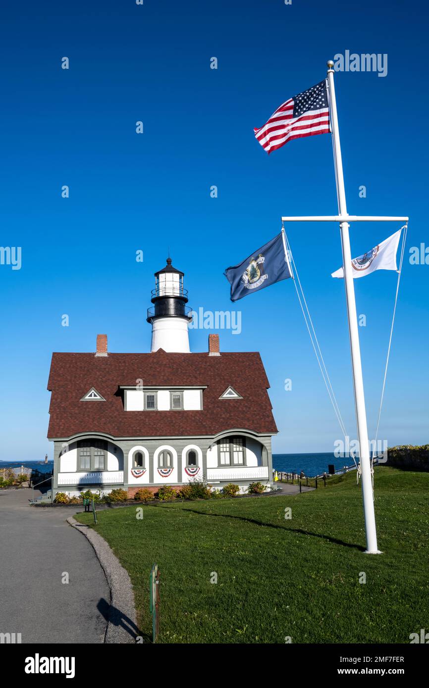 Portland Head Light e Keepers' Quarters a Cape Elizabeth e Fort Williams Park nel Maine Foto Stock
