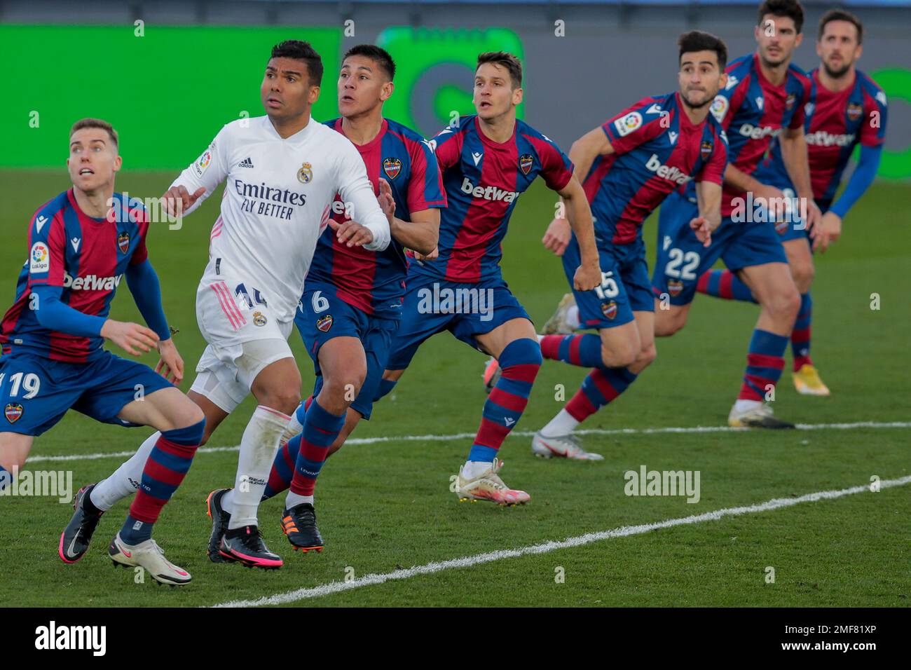 Real Madrid's Casemiro, second left, runs during the Spanish La Liga soccer match between Real Madrid and Levante at the Alfredo Di Stefano stadium in Madrid, Spain, Saturday, Jan. 30, 2021. (AP Photo/Manu Fernandez) Foto Stock