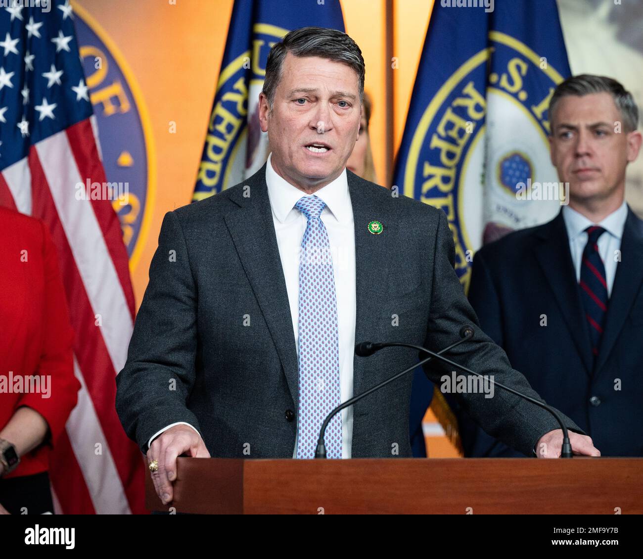 Washington, Stati Uniti. 24th Jan, 2023. STATI UNITI Il rappresentante Ronny Jackson (R-TX) intervenendo in una conferenza stampa con altri repubblicani della Camera sul confine meridionale. Credit: SOPA Images Limited/Alamy Live News Foto Stock