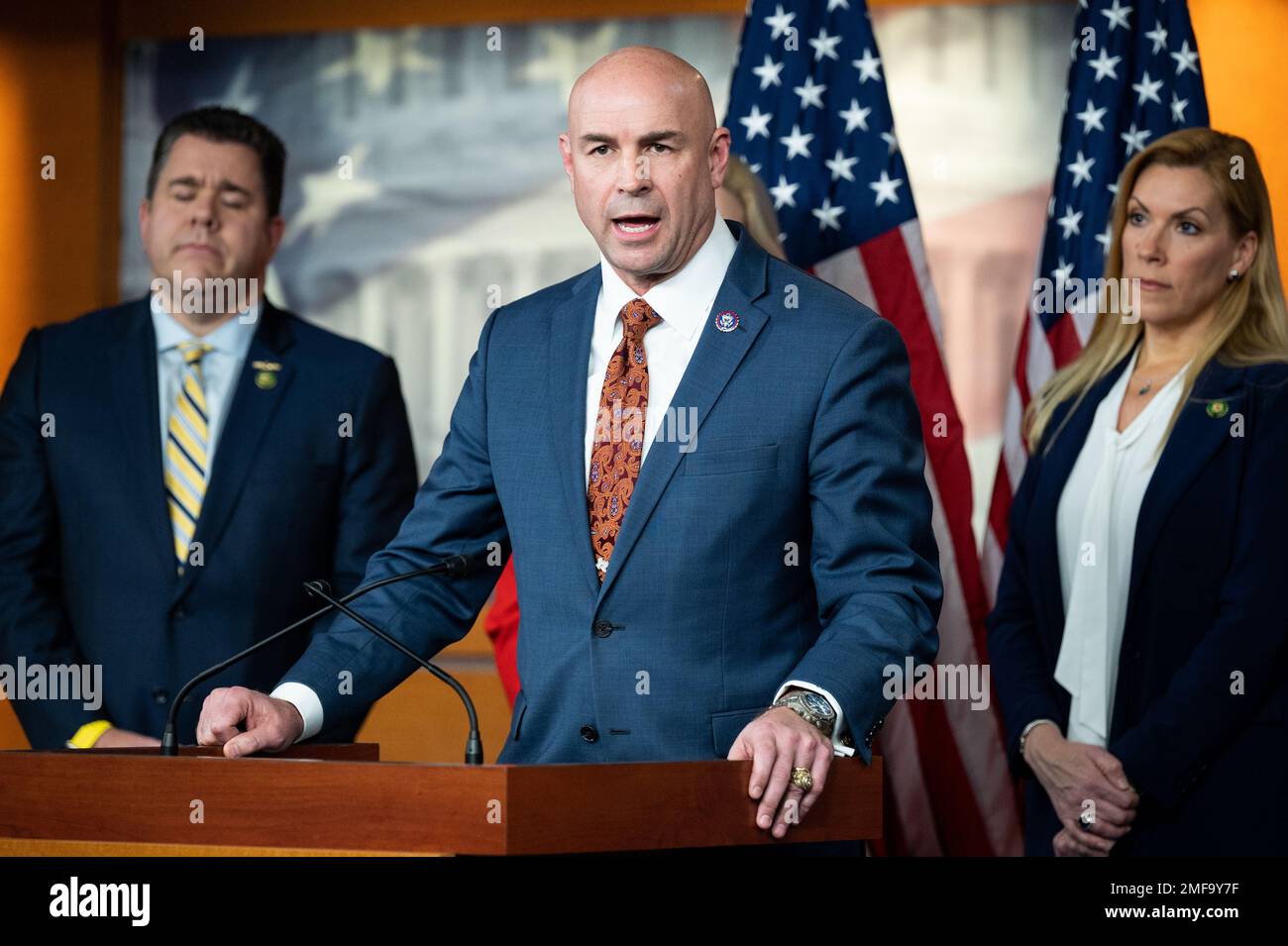 Washington, Stati Uniti. 24th Jan, 2023. STATI UNITI Il rappresentante Jake Ellzey (R-TX) che ha parlato in una conferenza stampa con altri repubblicani della Camera sul confine meridionale. Credit: SOPA Images Limited/Alamy Live News Foto Stock