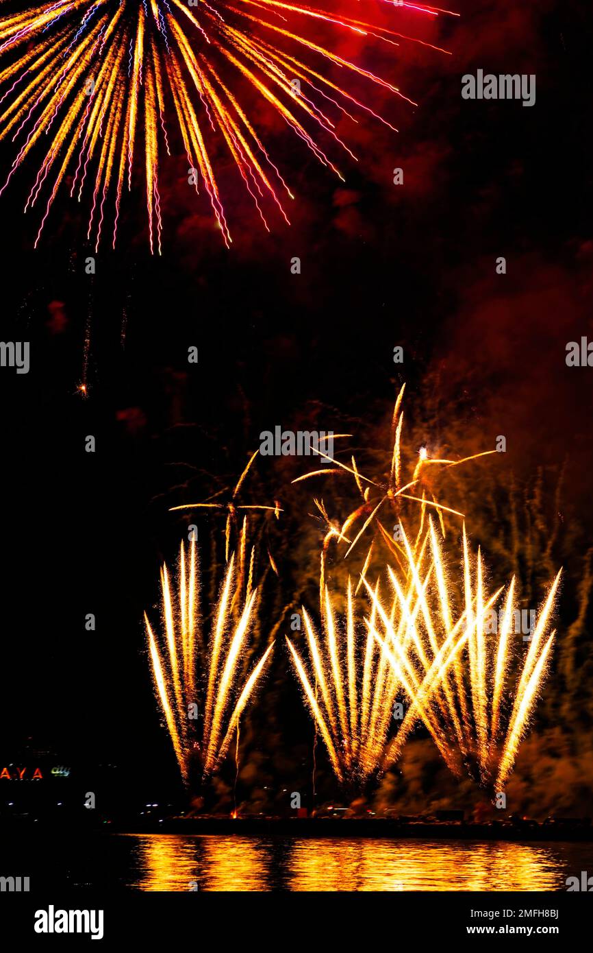 Spettacolo internazionale di fuochi d'artificio, Pattaya, Chonburi, Thailandia Foto Stock