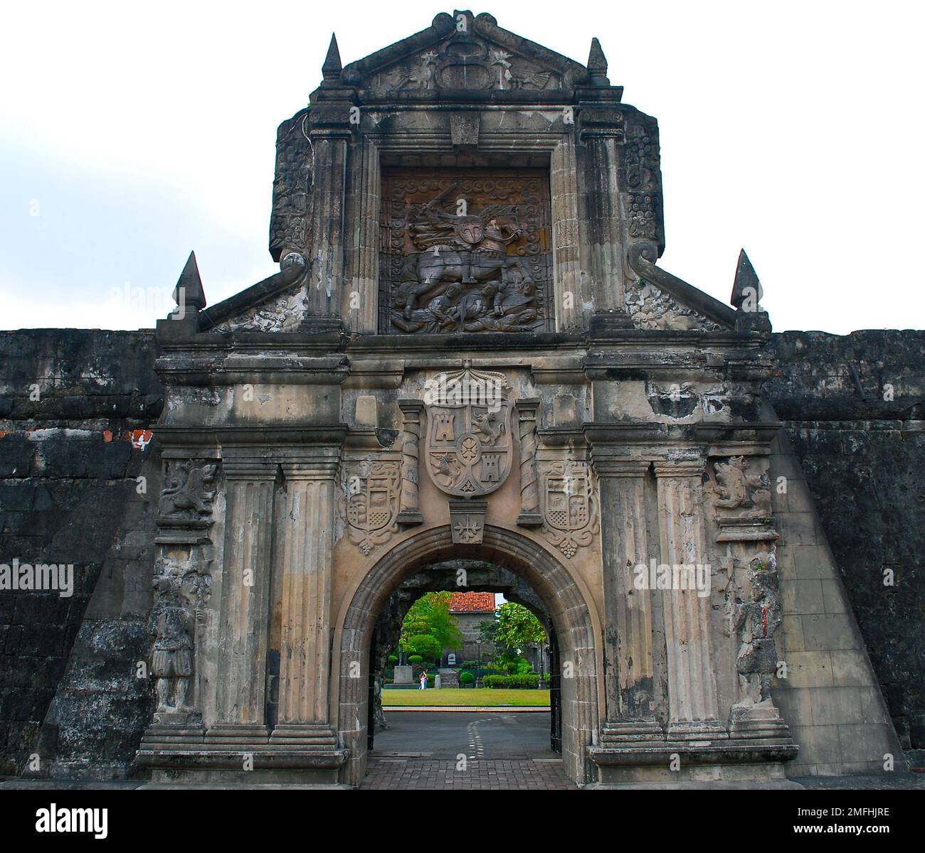 L'entrata dell'edificio di Fort Santiago a Manila, Filippine Foto Stock