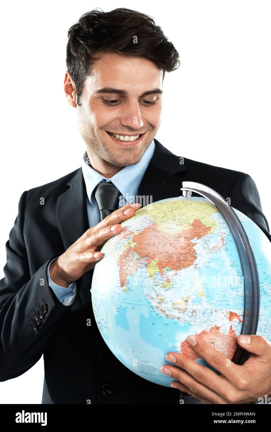 Dipendente globale, terrestre e umano con la sfera del pianeta che si sente felice di viaggiare in tutto il mondo. Internazionale, persona e felicità di un lavoratore eccitato con Foto Stock