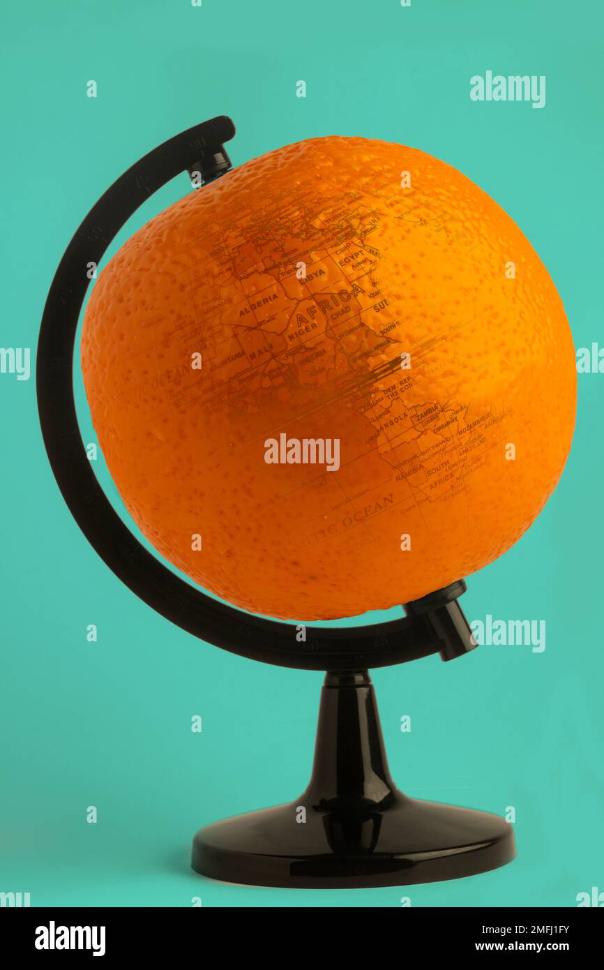 Illusione - Abstract - globo arancione Foto Stock