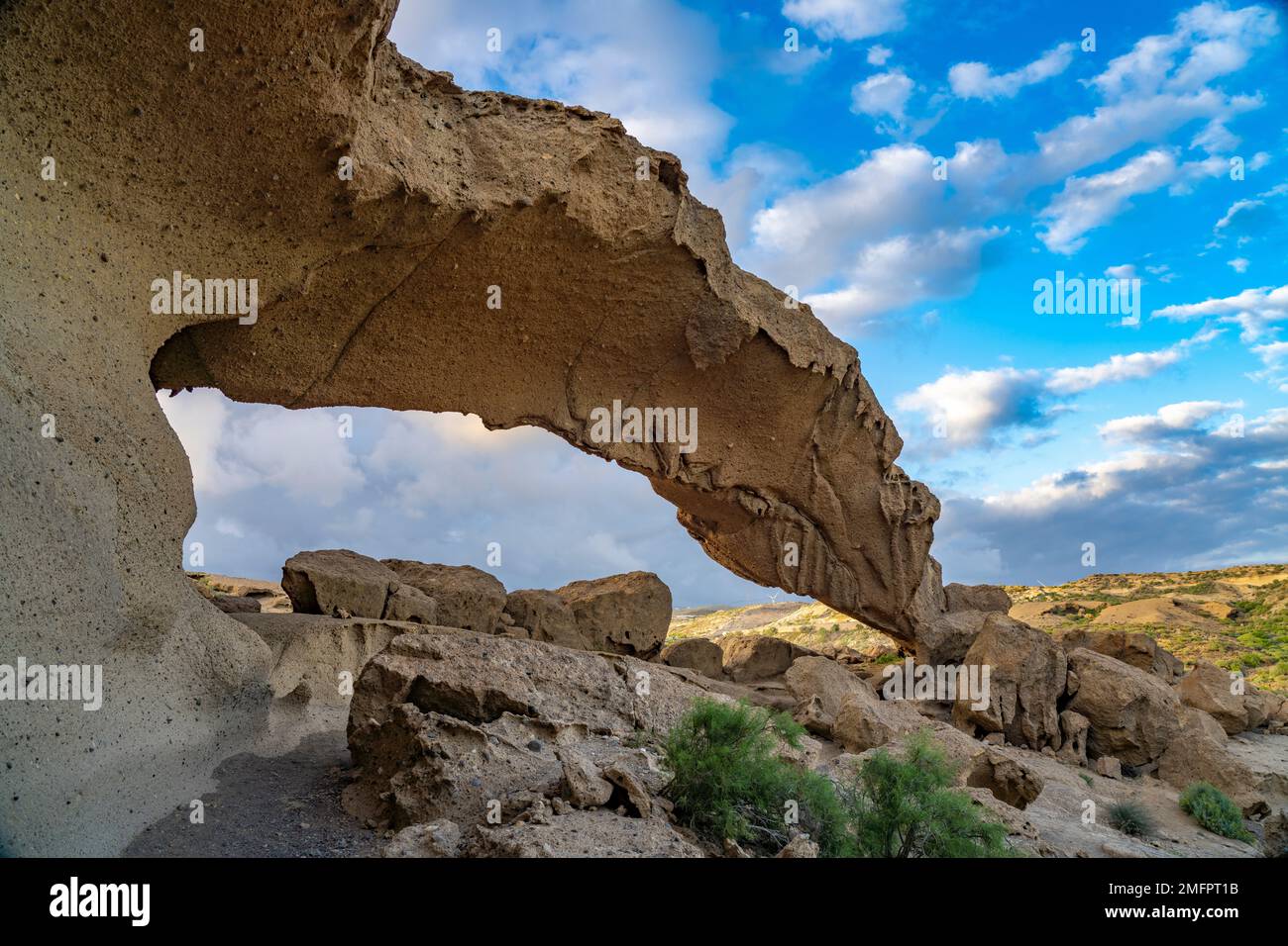 Felsbogen Arco de Tajao bei San Miguel de Tajao, tenero, Kanarische Inseln, Spanien | Arco di roccia Arco de Tajao vicino a San Miguel de Tajao, Tenerife, Foto Stock