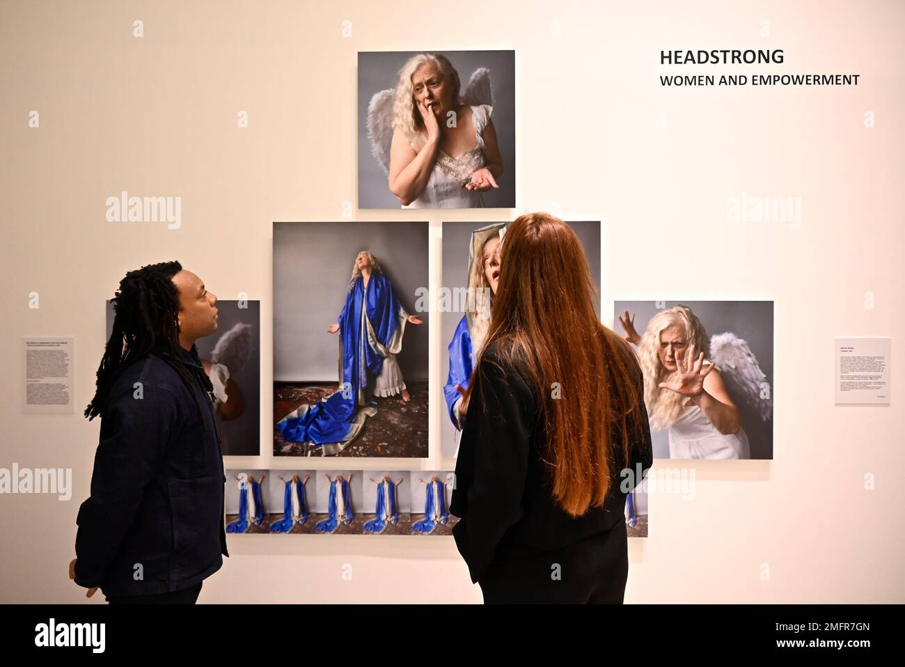 Il Centre for British Photography si basa sulla rinomata Hyman Collection of British Photography e sul lavoro della Hyman Foundation. Le mostre presentano oggi il variegato paesaggio della fotografia britannica, nonché una panoramica storica. Il Centre presenta fotografie dal 1900 al presente il variegato paesaggio James e Claire Hyman hanno iniziato a collezionare fotografie per la Hyman Collection nel 1996 e la collezione è costituita da oltre 3000 opere d'arte di grande rilevanza da oltre 100 artisti . Foto Stock