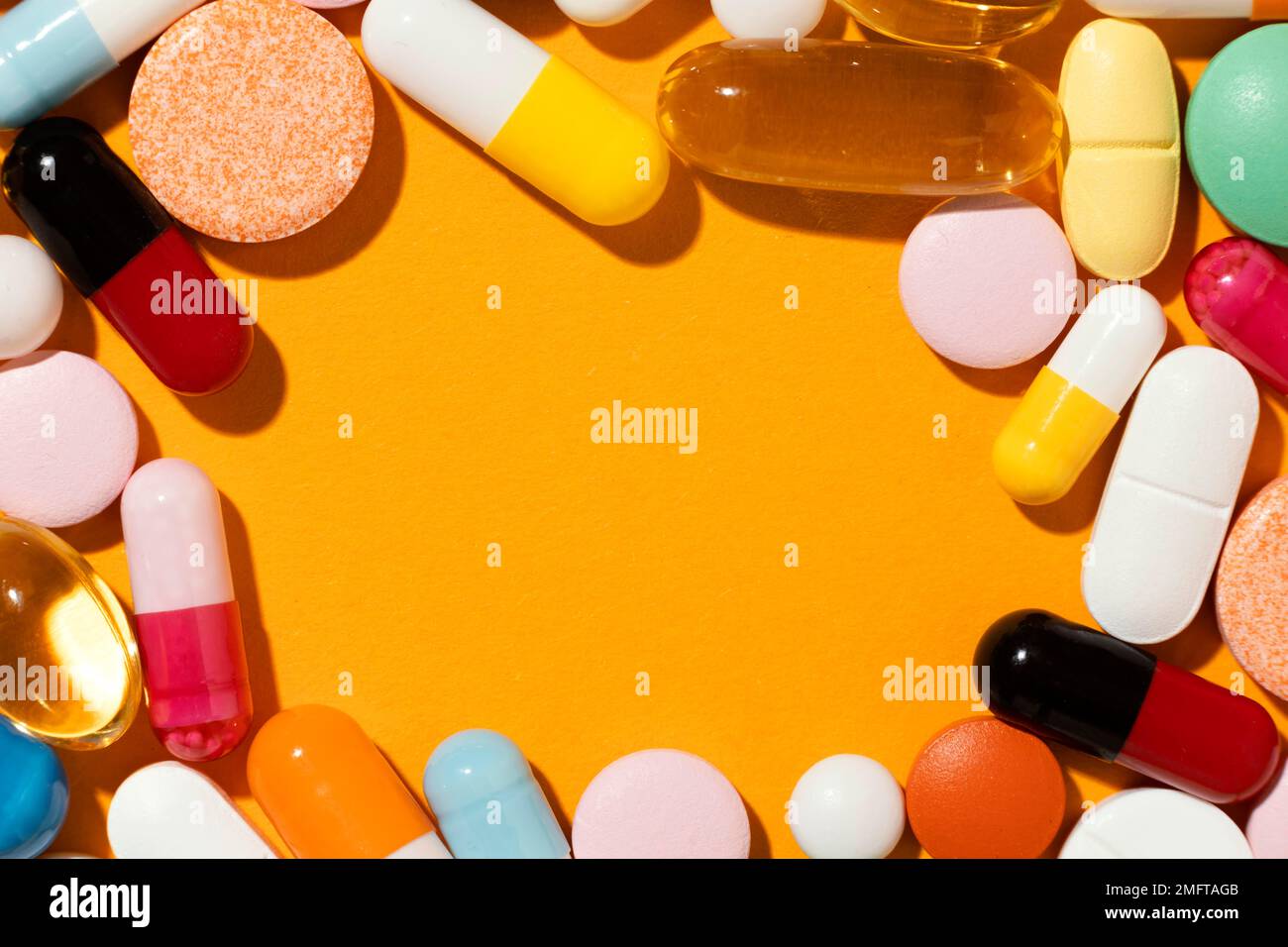 disposizione minima delle pillole medicinali. Foto ad alta risoluzione Foto Stock