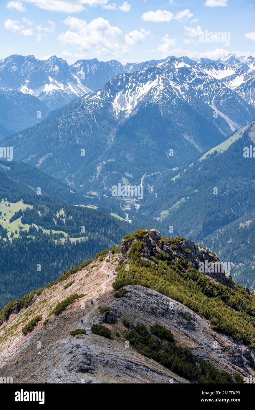 Crinale a Thaneller, Alpi Lechtal Orientali, Tirolo, Austria Foto Stock