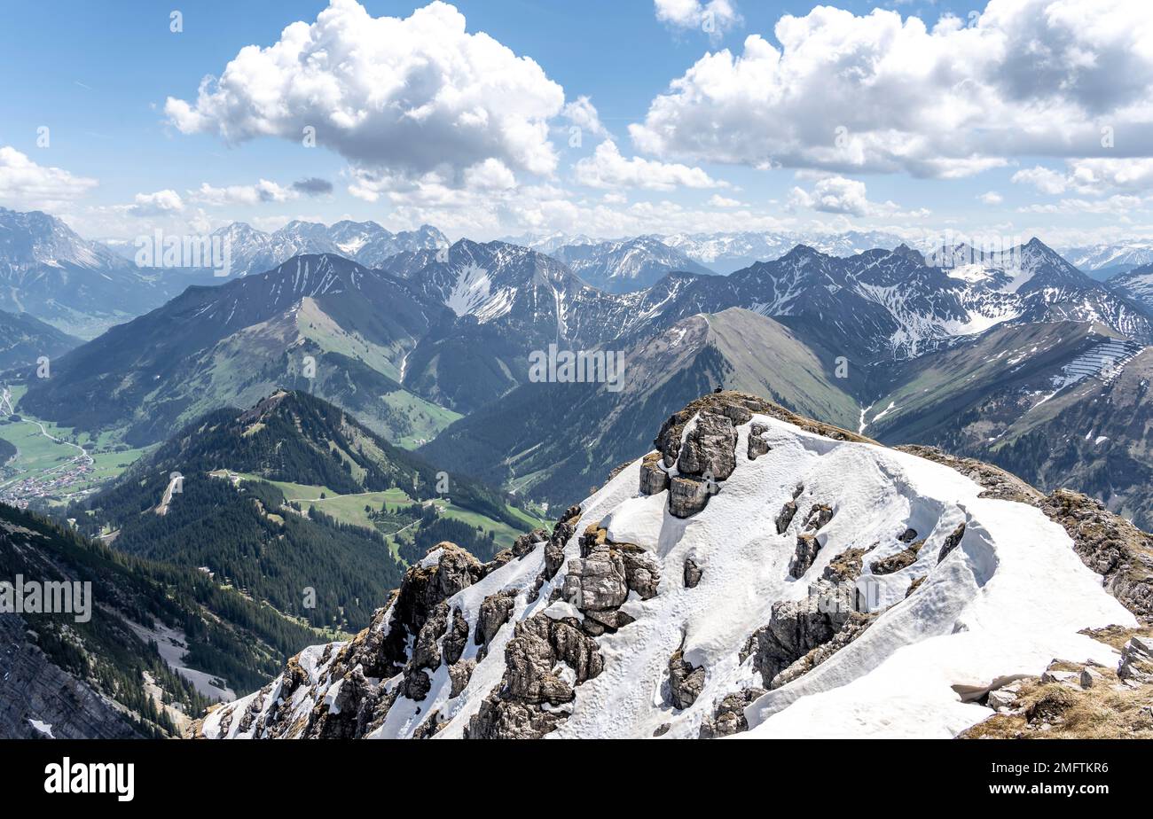 Vista da Thaneller delle Alpi Lechtal orientali, Tirolo, Austria Foto Stock
