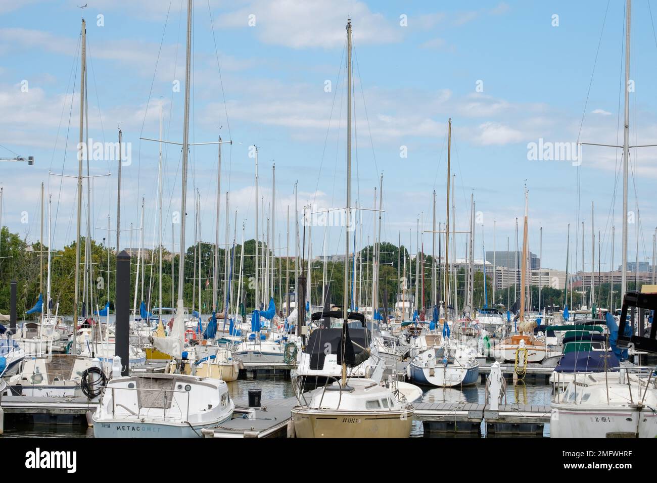 Barche a Washington Sailing Marina Foto Stock