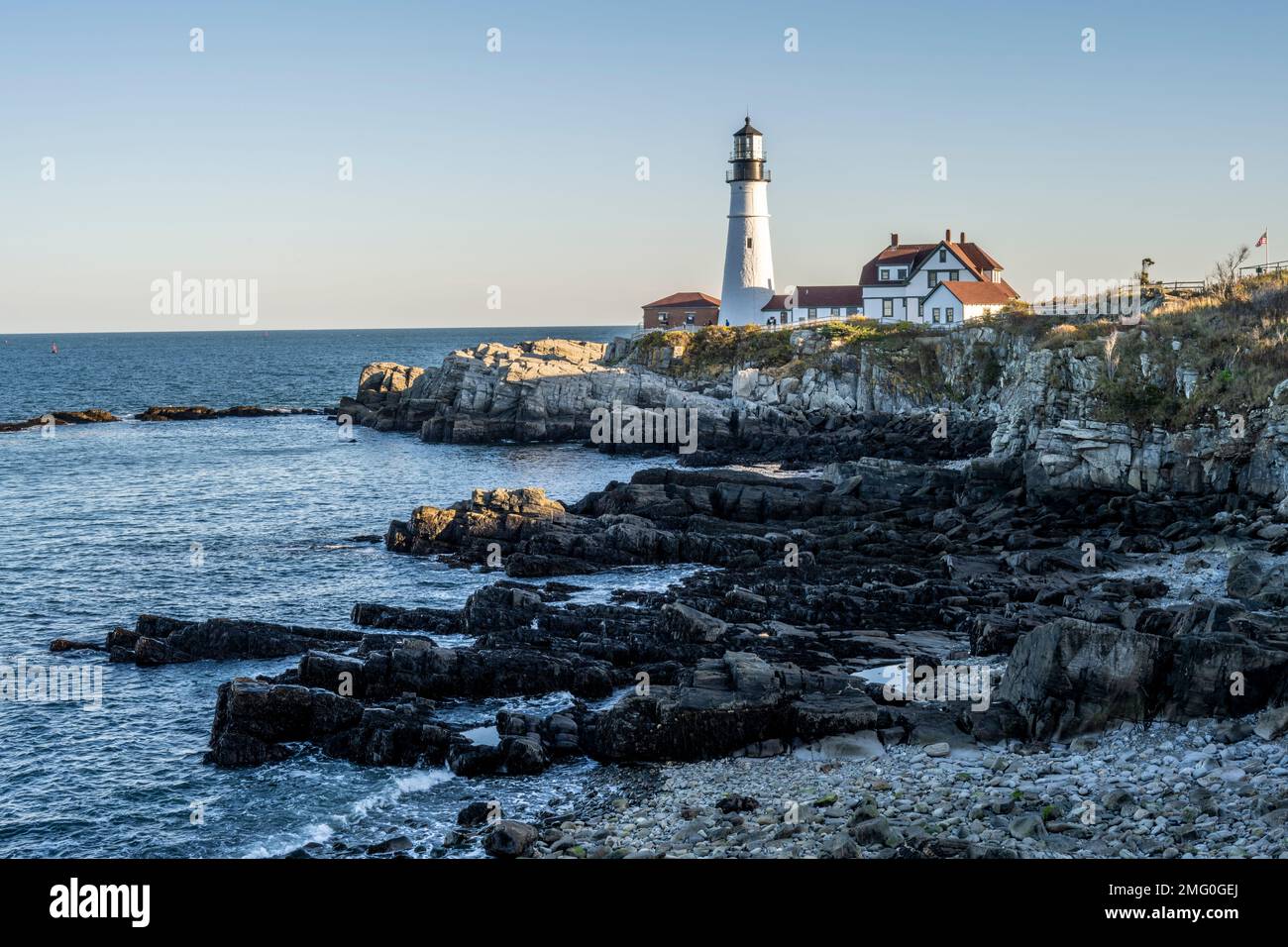 Portland Head Light e Keepers' Quarters a Cape Elizabeth e Fort Williams Park nel Maine Foto Stock