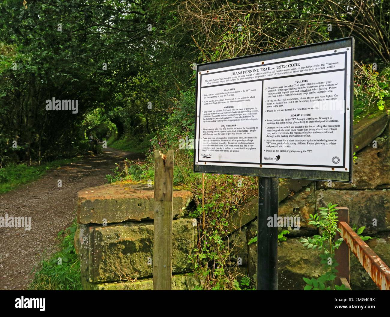 TPT Transpennine Trail User Code Sign, Thelwall, Warrington, Cheshire, Inghilterra, REGNO UNITO, WA4 2TB Foto Stock