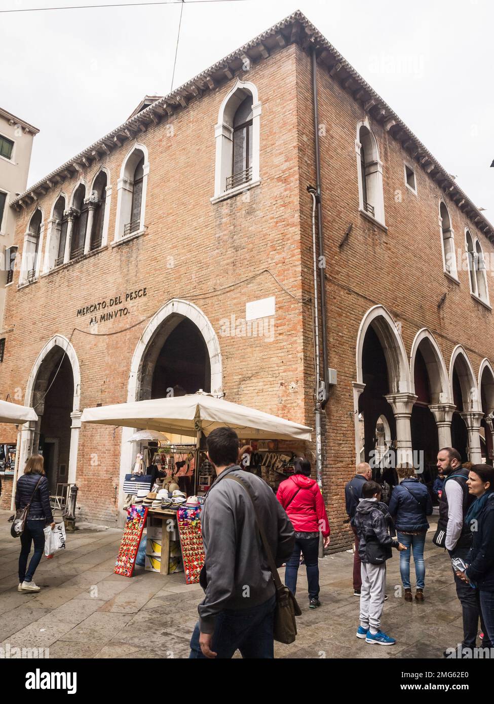 Rialto mercato ittico Venezia Italia Foto Stock