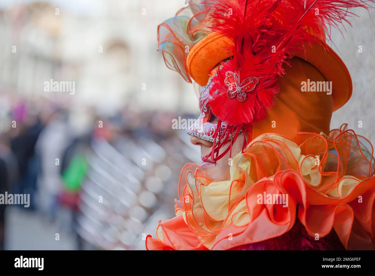 Venezia, Italia - Febbraio, 2019: Carnevale di Venezia, tradizione e festa tipica italiana con maschere in Veneto. Foto Stock