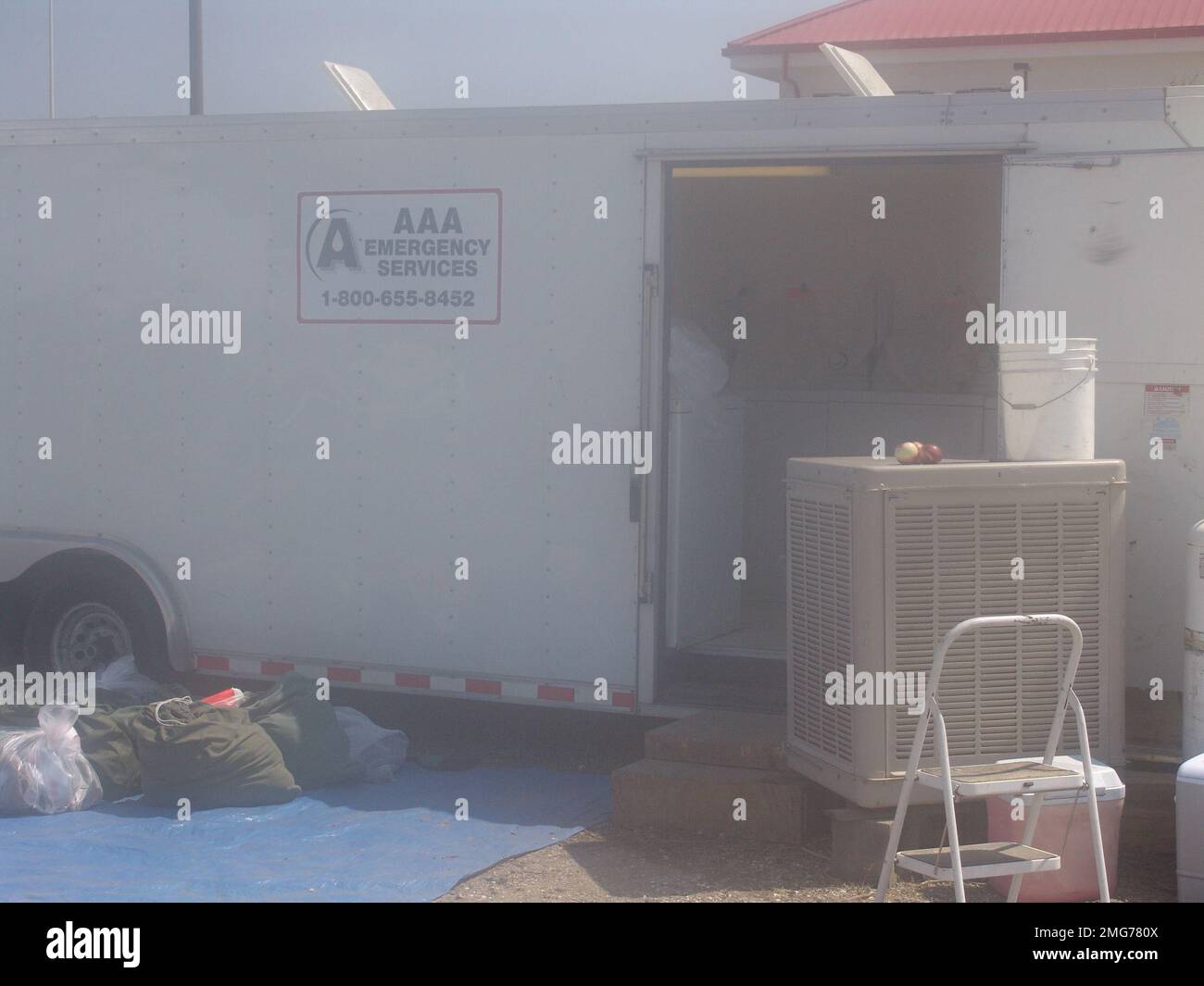 ESU Incident Command Post New Orleans - varie - 26-HK-309-47. Uragano Katrina Foto Stock