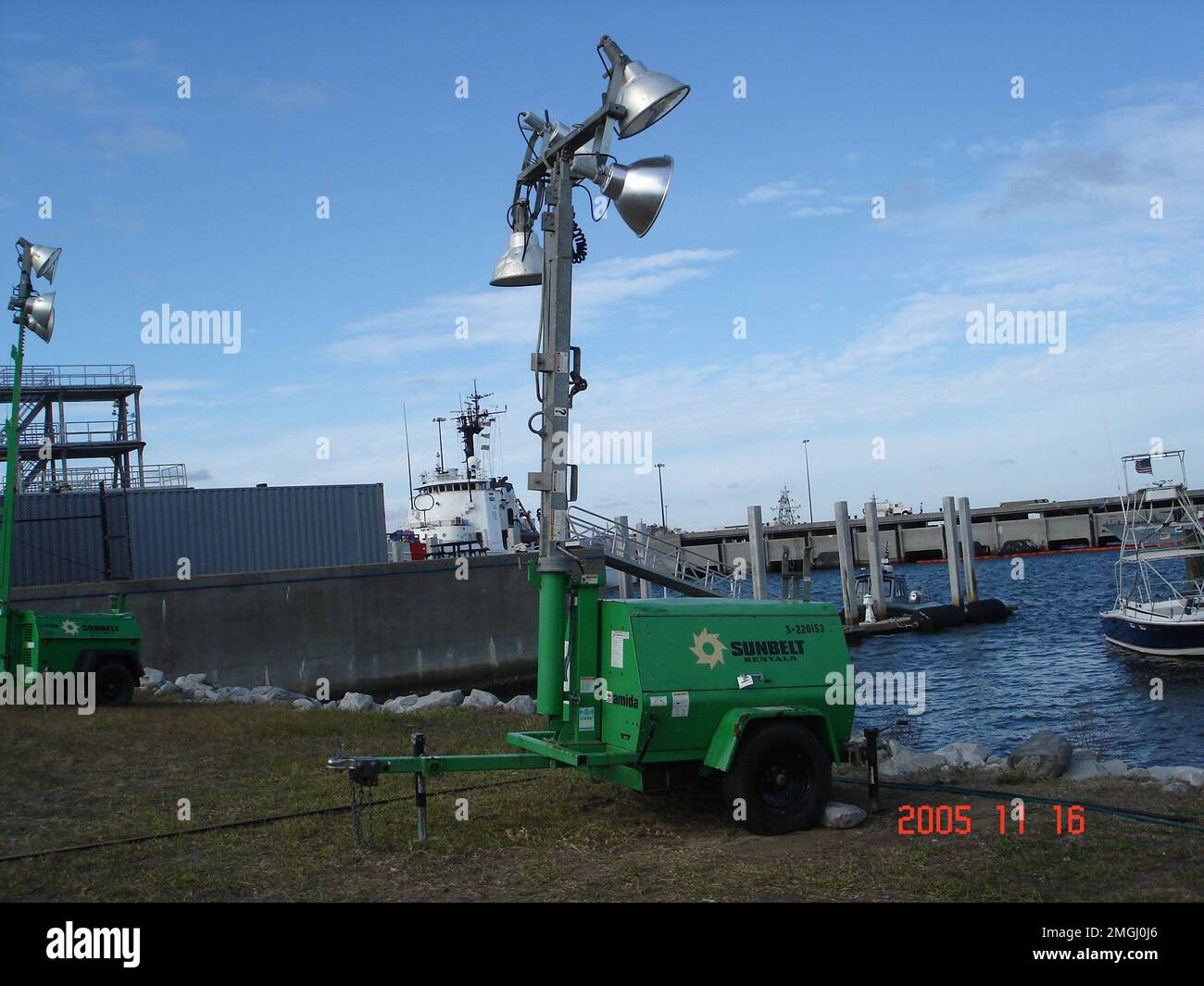 Comandi di manutenzione e logistica Atlantic - Team inventario immobiliare - Stazione Pascagoula - 26-HK-193-6. Uragano Katrina Foto Stock