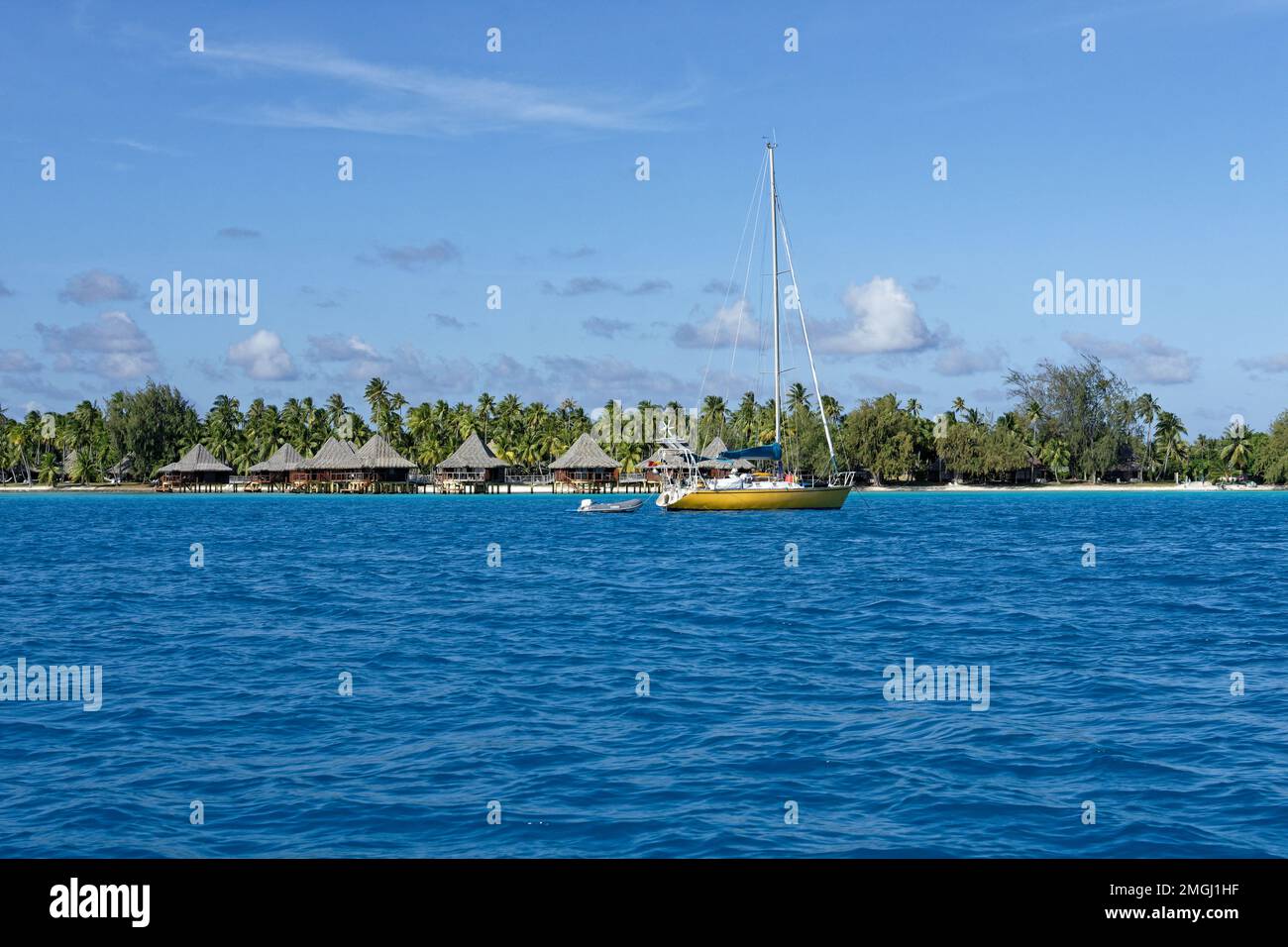 Polinesia Francese, Rangiroaa: L'hotel Kia ora si apre sulla laguna Foto Stock
