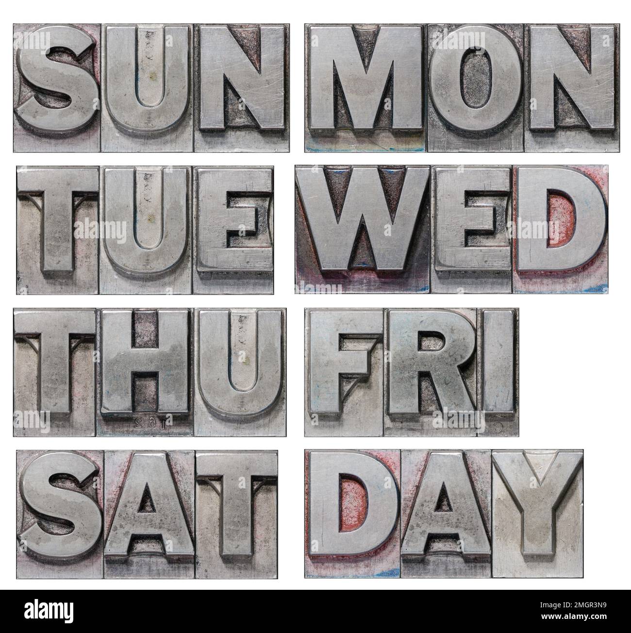 set di abbreviazioni weekdays realizzato in carta da lettere metallica su sfondo bianco, ogni simbolo ha un'altezza di 1250 pixel Foto Stock