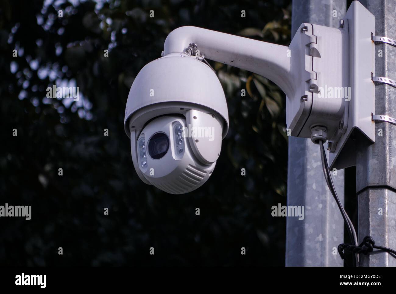 CCTV per monitorare le violazioni del traffico Foto Stock