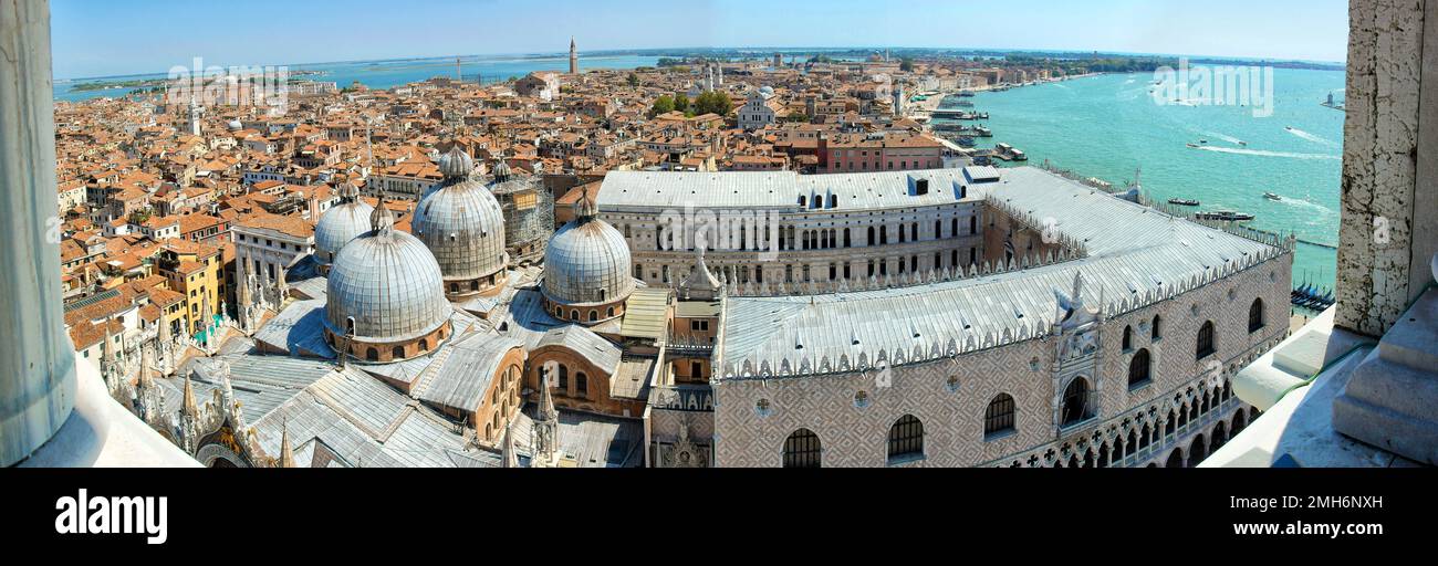Eccezionale foto panoramica di Venezia vista dal campanile di San Piazza Marco Foto Stock
