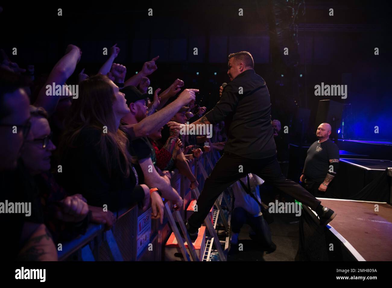 American Celtic punk e da Boston, Dropkick Murphys in concerto dal vivo ad Hannover, germania Foto Stock