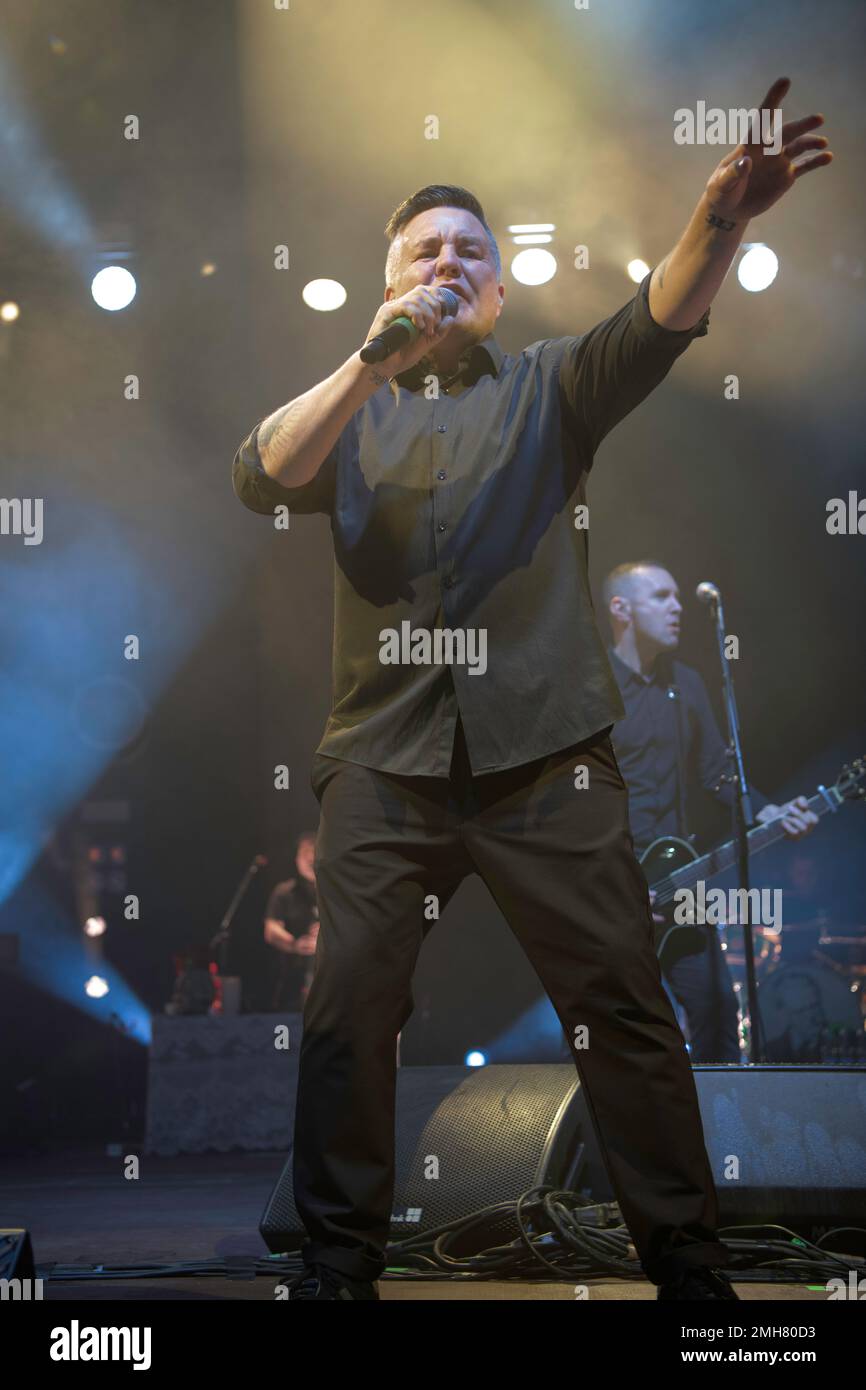 American Celtic punk e da Boston, Dropkick Murphys in concerto dal vivo ad Hannover, germania Foto Stock