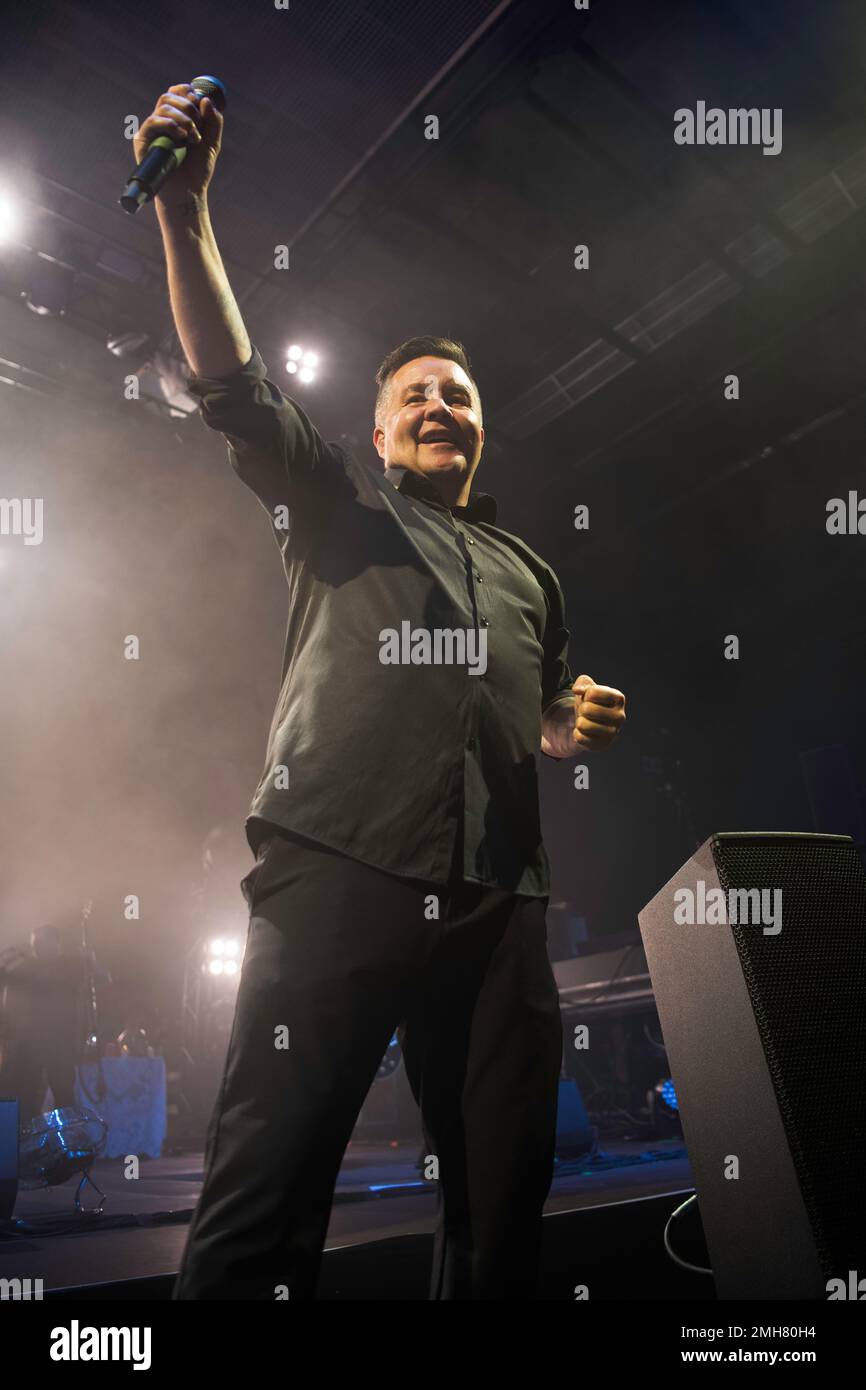 American Celtic punk e da Boston, Dropkick Murphys in concerto dal vivo ad Hannover, germania Foto Stock