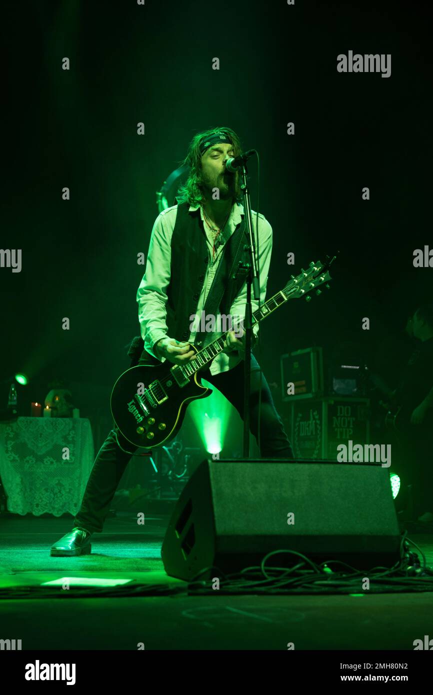 American Celtic punk e da Boston, Dropkick Murphys in concerto dal vivo ad Hannover, germania Foto Stock