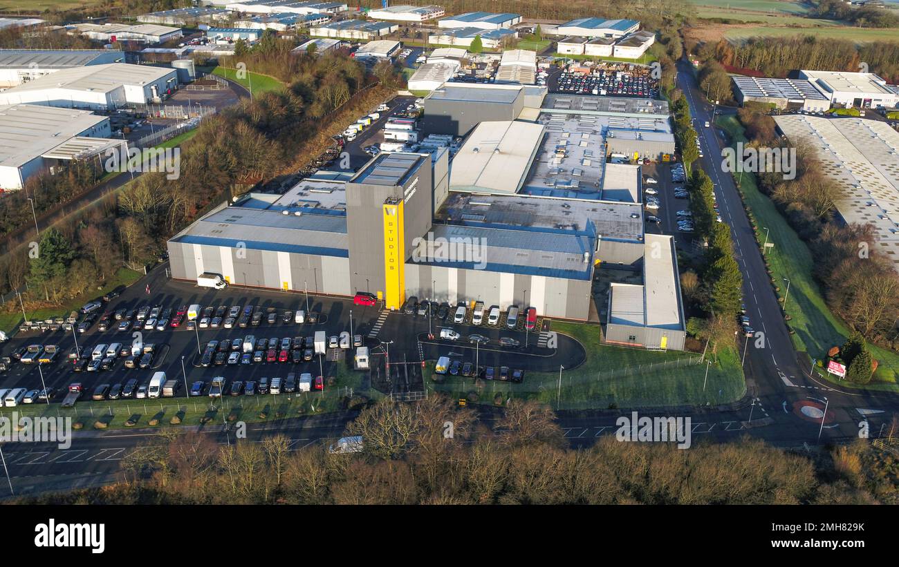 Vista aerea del drone di Wardpark Film e degli studi televisivi Cumbernauld Foto Stock