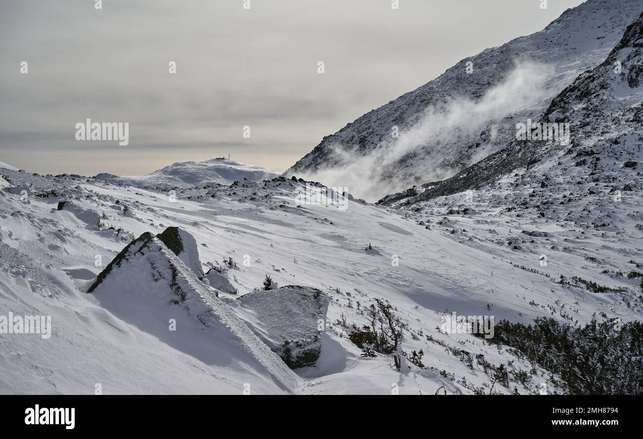 Una scena invernale sopra la linea del mare, Mount Madison, New Hampshire Foto Stock