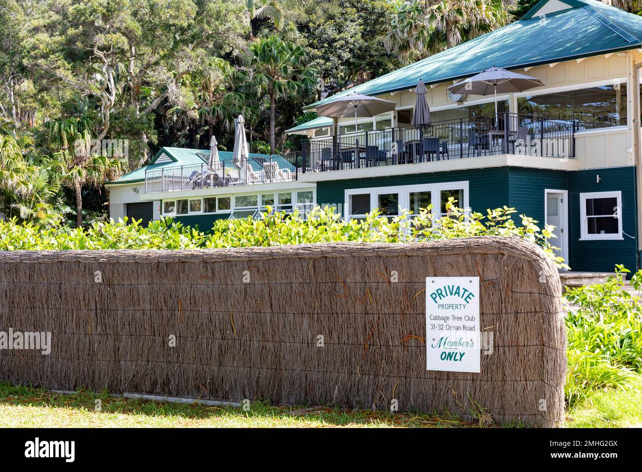 Cabbage Tree club, club riservato ai soci di proprietà privata solo per uomini, parte del Palm Beach surf life saving club su Ocean Road Palm Beach, Sydney, NSW, Australia Foto Stock