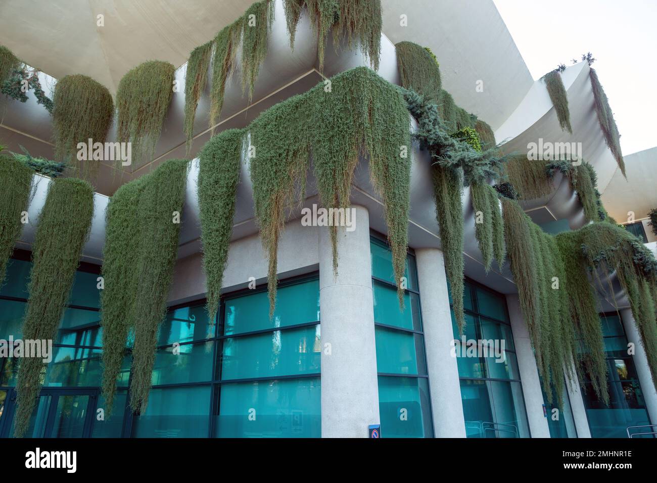 Hotel Deloix piantato con giardini pensili dai balconi a Benidorm Foto Stock