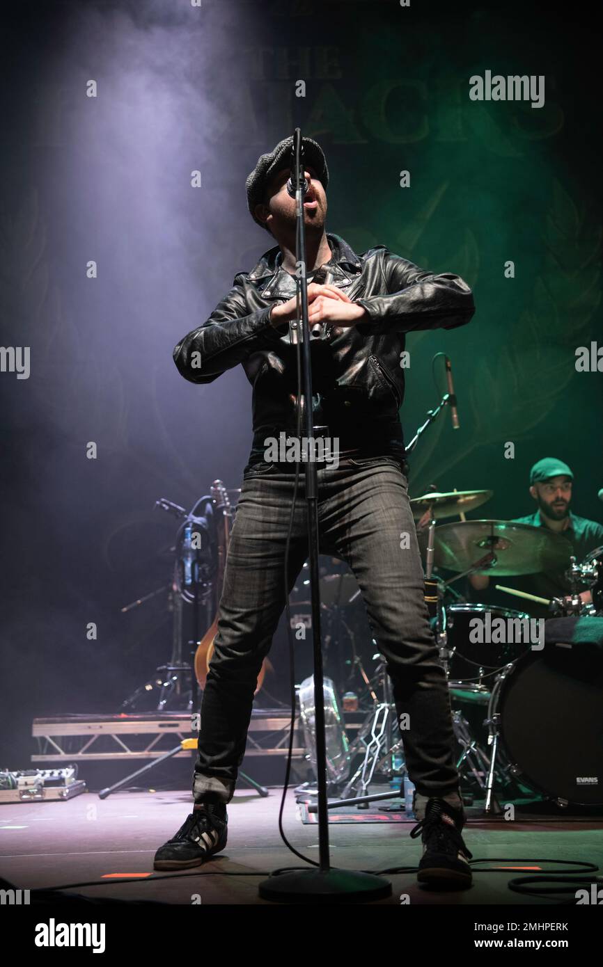 La band punk-folk australiana, The Rumjacks, si esibisce dal vivo ad Hannover mentre apre il tour Dropkick Murphys in Europe 2023. Foto Stock