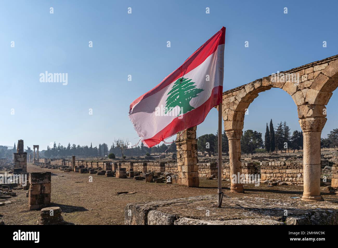 Resti di strada nelle rovine della città di Umayyad in Anjar, valle Bekaa, Libano Foto Stock