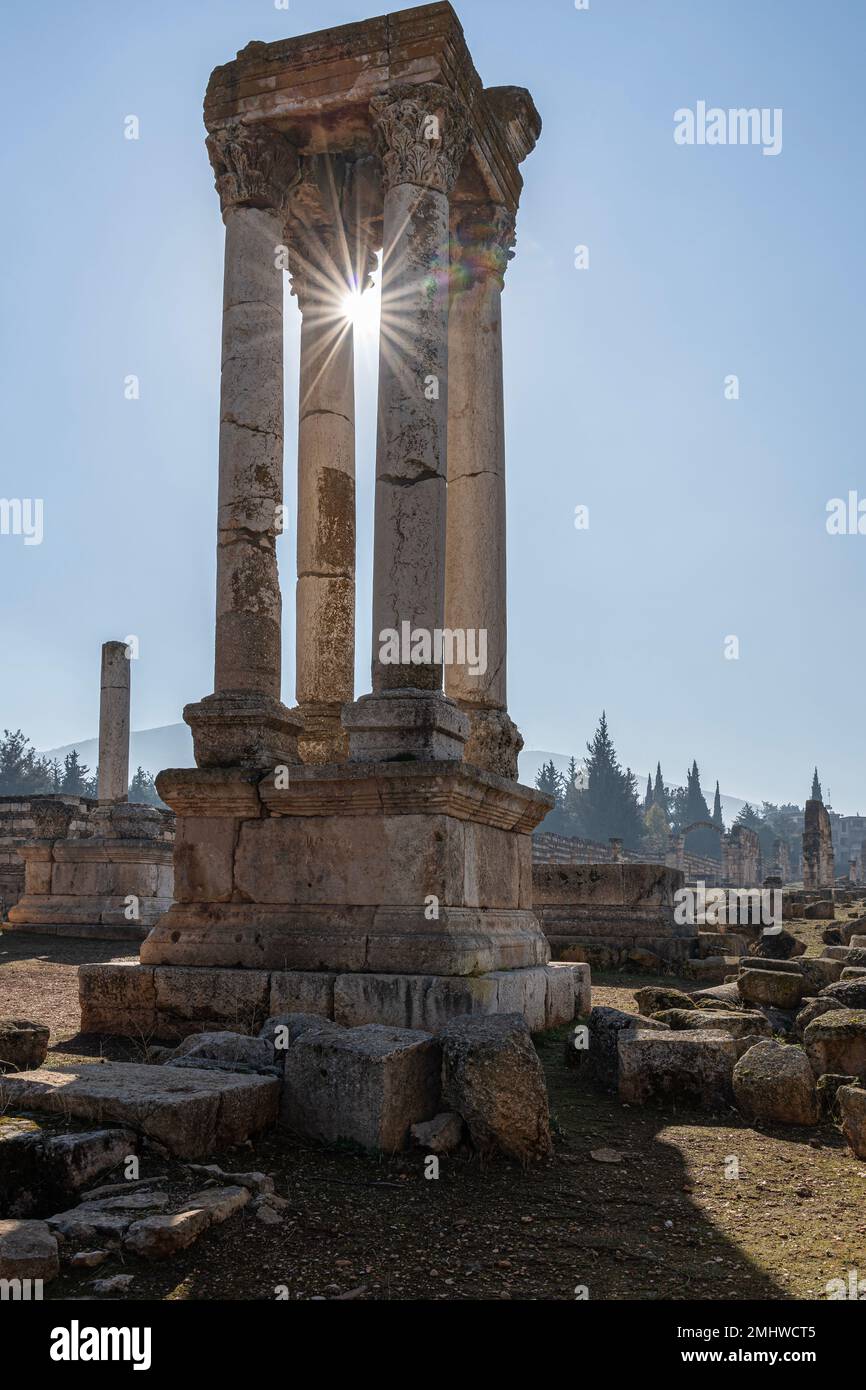 Archi alle rovine di Umayyyad in Anjar, valle Bekaa, Libano Foto Stock