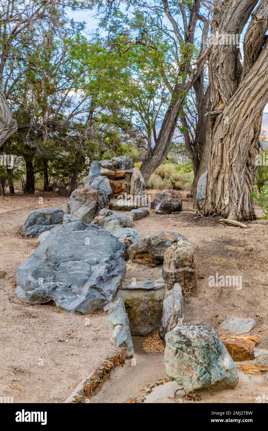 Block 12 mess hall giardino giapponese, Manzanar National Historic Site, Owens Valley, California, Stati Uniti Foto Stock